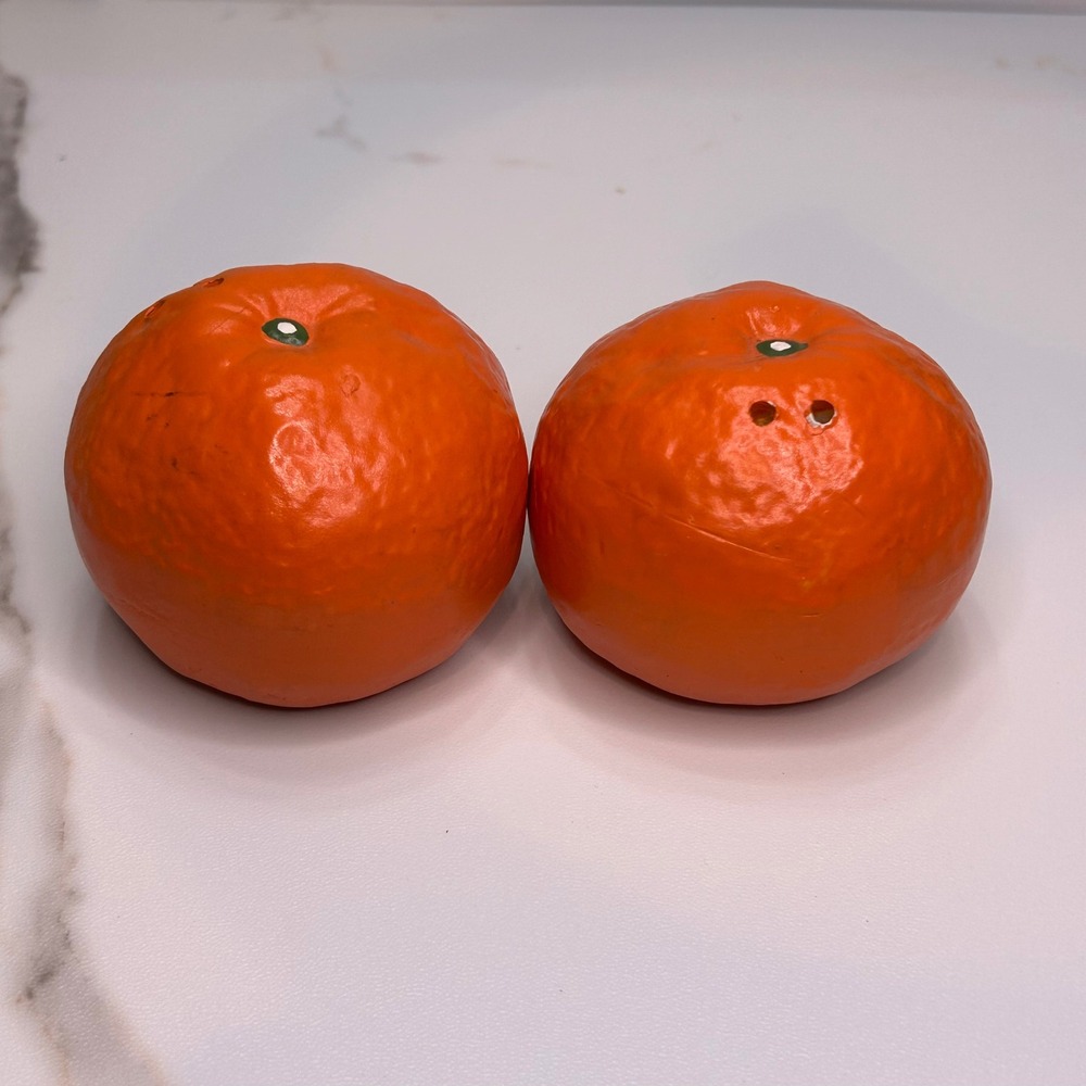 Vintage Orange Citrus Fruit Ceramic Salt and Pepper Shaker Set Textured Glossy